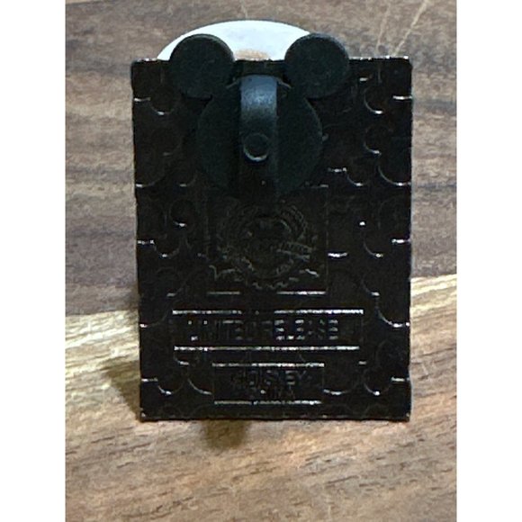 Alice in Wonderland Cheshire Cat Disney Pin Mickey Trading Pin Authentic - Picture 3 of 5